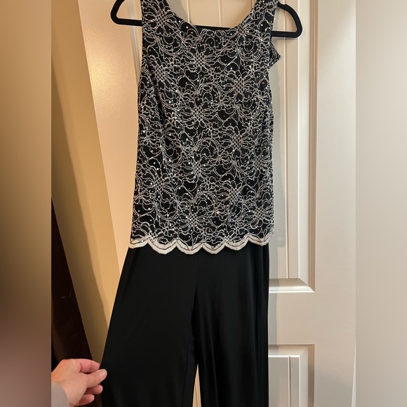 Black and Silver Sparkle Romper Size 6, worn 1 time - Picture 5 of 5